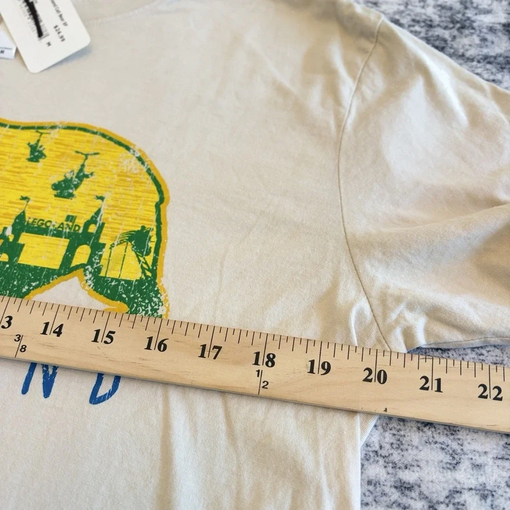 Legoland California Bear Logo New Men's‎ Shirt Size Medium Tan Lightweight Tee